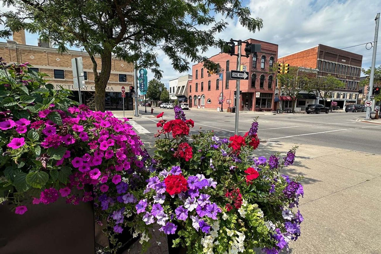 A street in downtown Alpena, Michigan