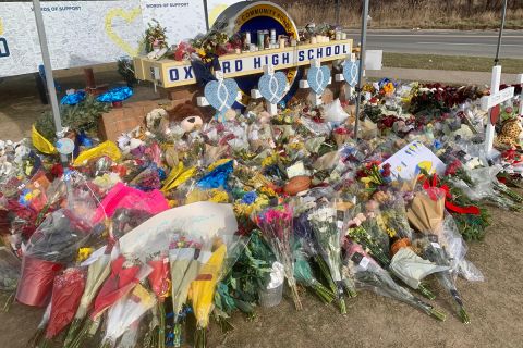 memorial in front of oxford high school