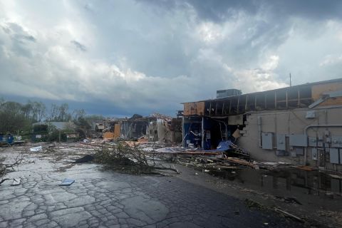 A building with tornado damage