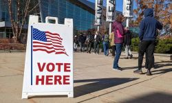 young people lining up to vote